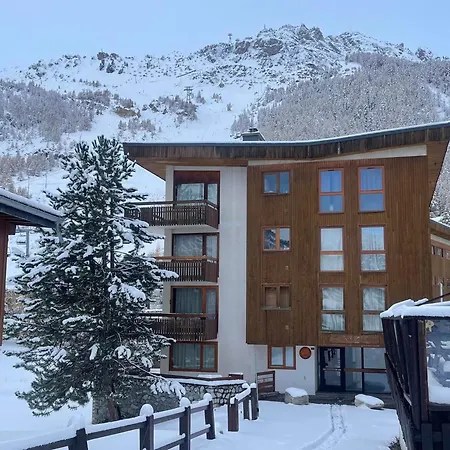 2 Pers Avec Balcon, Wifi, Parking, Apartamento